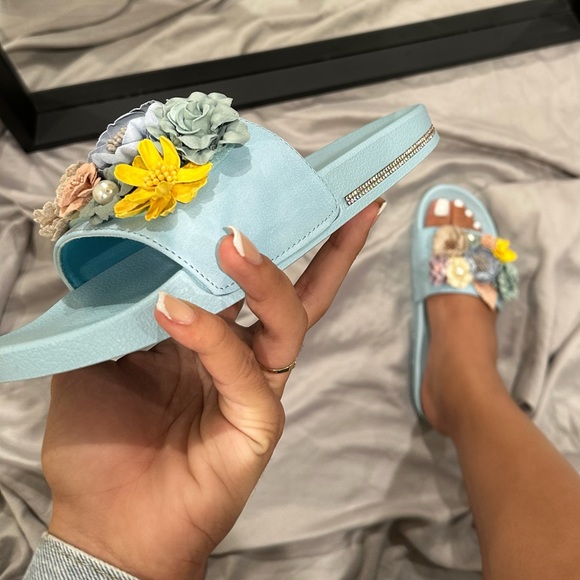 Sky Blue Garden Slides 🌸 - Picture 3 of 5